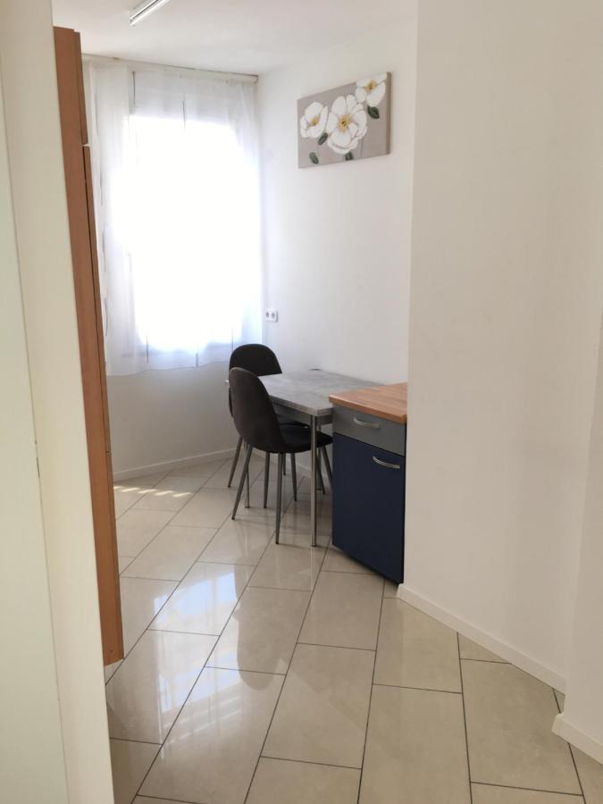 Ferienwohnungen Honberg Тутлинген Екстериор снимка